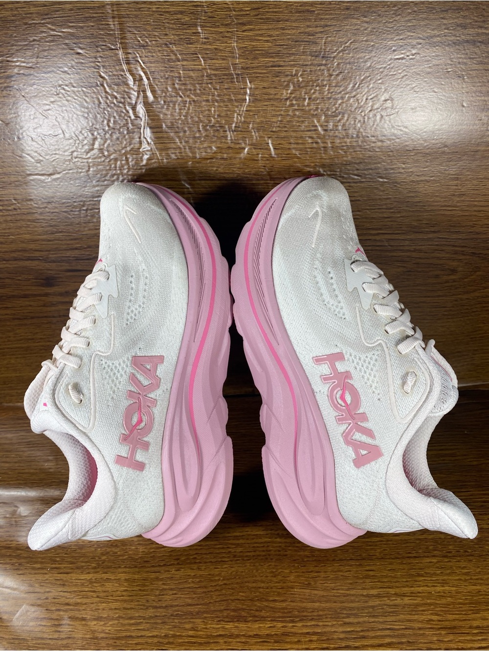 Hoka Clifton 10 women’s shoe size 6 wide - Picture 8 of 11